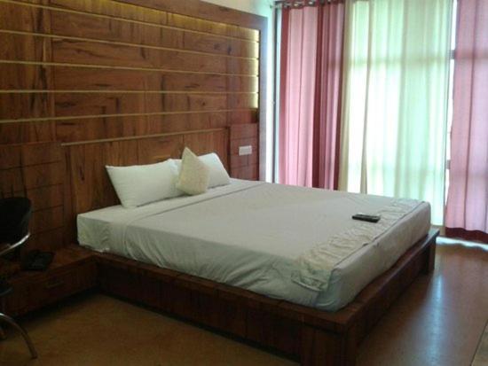 Mak Hotel Бангалор Екстериор снимка