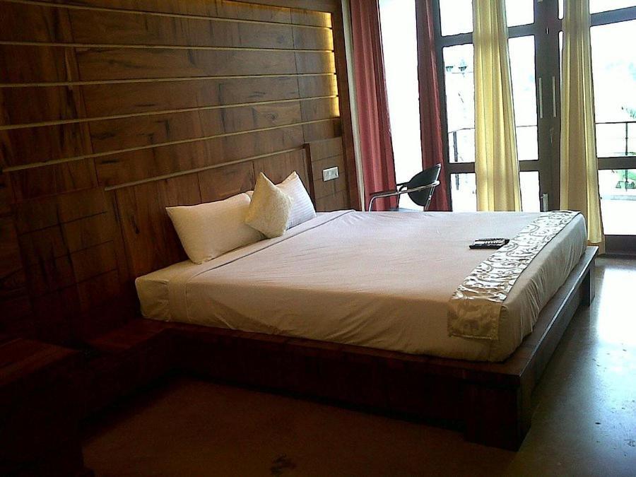 Mak Hotel Бангалор Екстериор снимка
